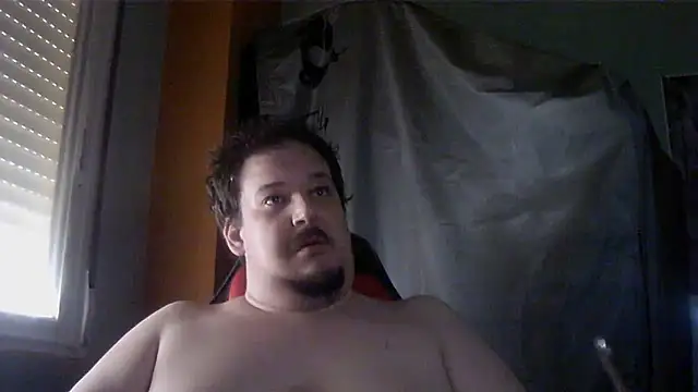Snapshot of porkorossy chatting on 06.18.26 porkorossy online show from 06.18.26