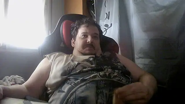 Snapshot of porkorossy chatting on 06.20.26 porkorossy online show from 06.20.26