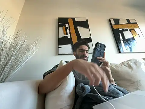 Snapshot of Carlos-195- chatting on 10.06.25 Carlos-195- online show from 10.06.25