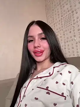 SofiaLaLight online show from 03.25.26