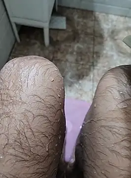 Snapshot of surfer_fun29 chatting on 12.10.24 surfer fun29 online show from 12.10.24