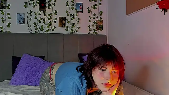 Snapshot of miss_Lizzy chatting on 12.16.24 miss Lizzy online show from 12.16.24