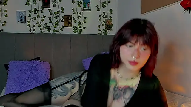 Snapshot of miss_Lizzy chatting on 01.17.25 miss Lizzy online show from 01.17.25