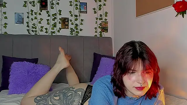 Snapshot of miss_Lizzy chatting on 02.16.25 miss Lizzy online show from 02.16.25