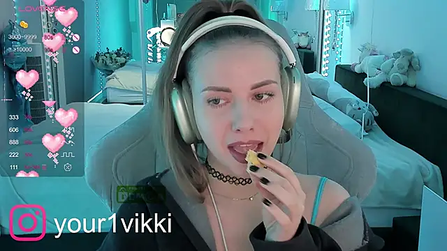Vikki Cheese online show from 12.16.24