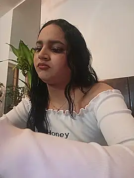 Snapshot of Andrys_ chatting on 07.19.26 Andrys online show from 07.19.26