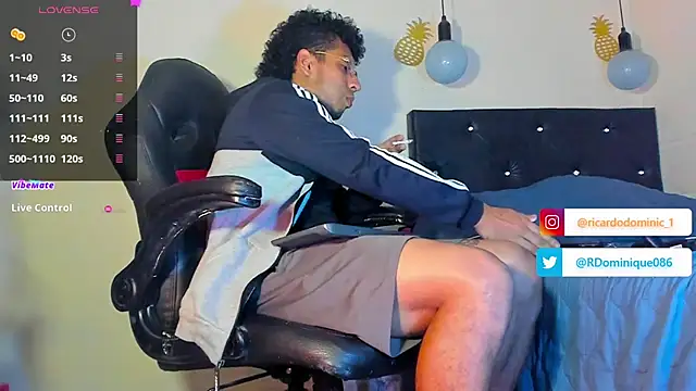 Snapshot of FuckHardlove chatting on 01.07.25 FuckHardlove online show from 01.07.25