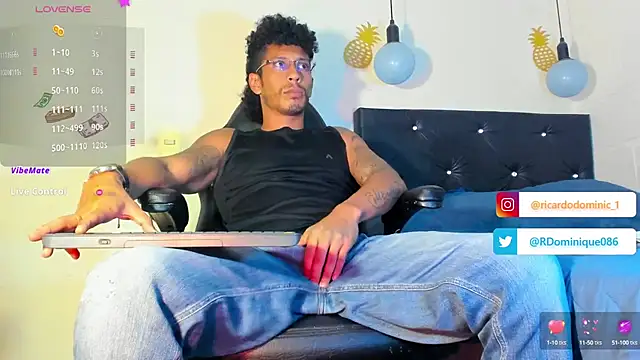 Snapshot of FuckHardlove chatting on 02.09.25 FuckHardlove online show from 02.09.25