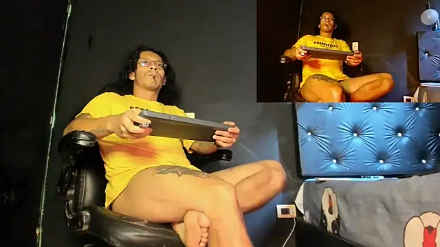 Snapshot of FuckHardlove chatting on 05.29.26 FuckHardlove online show from 05.29.26
