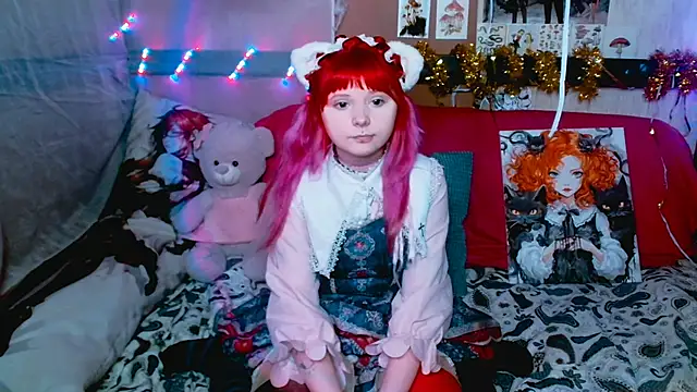 Usagi Blush  online show from 12.20.24