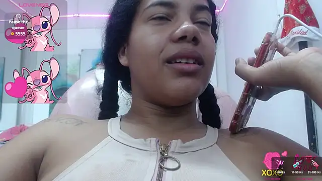 Snapshot of alegriamartinez chatting on 09.10.25 alegriamartinez online show from 09.10.25