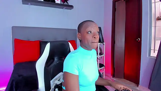 Coco Kiss online show from 11.15.25