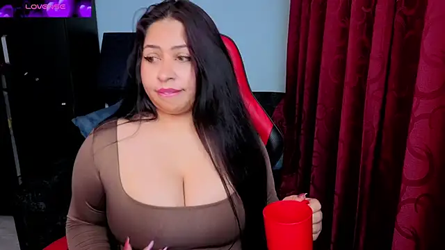 Snapshot of charlotee_lovee69 chatting on 03.01.26 charlotee lovee69 online show from 03.01.26