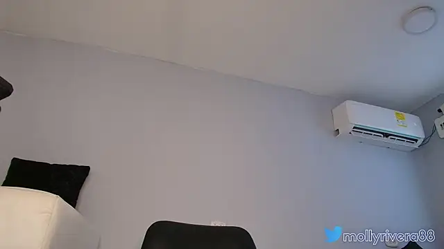 mollyrivera online show from 09.08.25