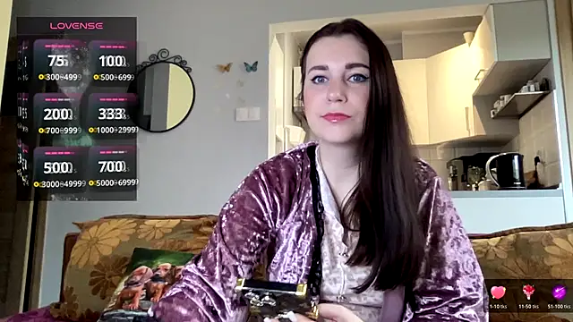 Teylor Love online show from 10.22.25