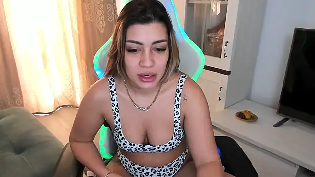 EveEvian online show from 02.14.25