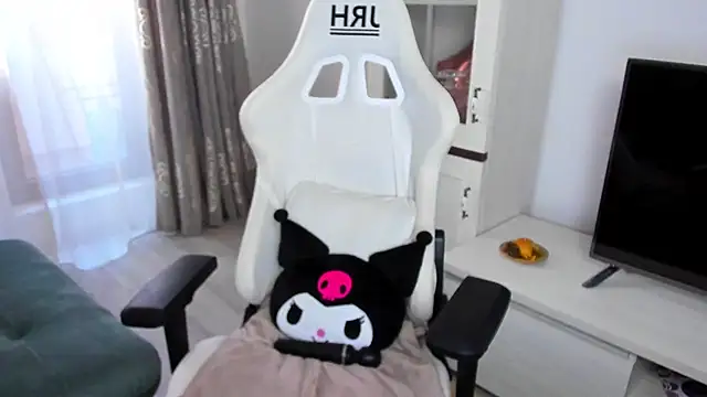 EveEvian online show from 02.25.25