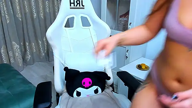 EveEvian online show from 02.25.25