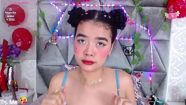 Snapshot of Angela_lovee chatting on 12.30.24 Angela lovee online show from 12.30.24