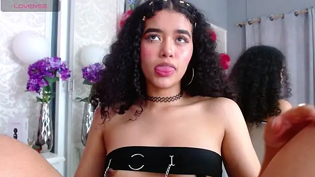Snapshot of Angela_lovee chatting on 01.03.25 Angela lovee online show from 01.03.25