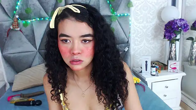 Snapshot of Angela_lovee chatting on 01.25.25 Angela lovee online show from 01.25.25