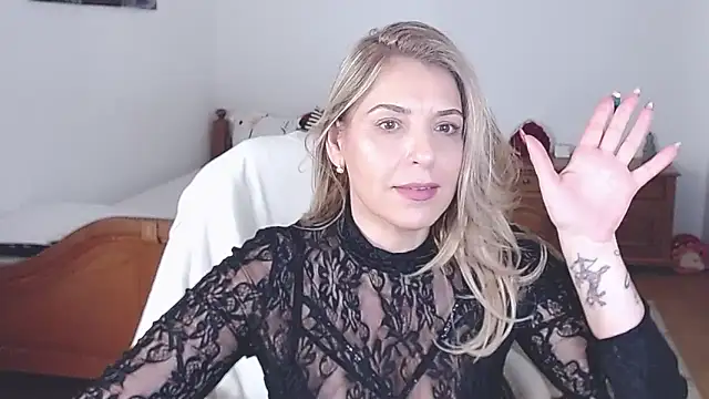 evamaria2024 online show from 02.14.25