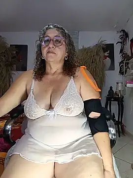 evelin hott online show from 05.31.26
