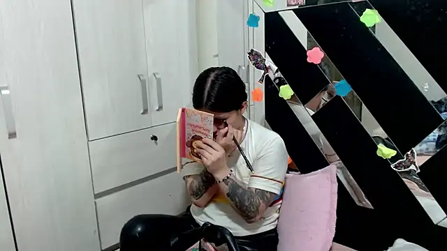 katery wok11 online show from 03.10.26