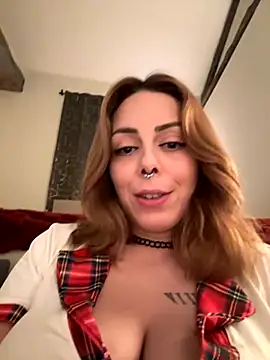 Snapshot of Mia_Railey chatting on 11.19.25 Mia Railey online show from 11.19.25