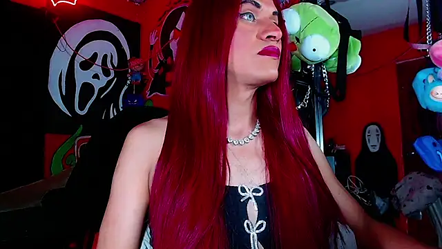 Snapshot of HugeDanex chatting on 06.18.26 HugeDanex online show from 06.18.26