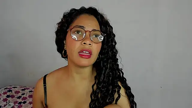 Snapshot of Jade_Dorthini chatting on 01.21.25 Jade Dorthini online show from 01.21.25