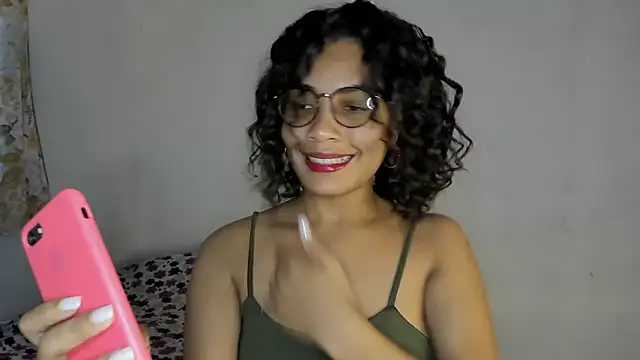 Snapshot of Jade_Dorthini chatting on 02.22.25 Jade Dorthini online show from 02.22.25