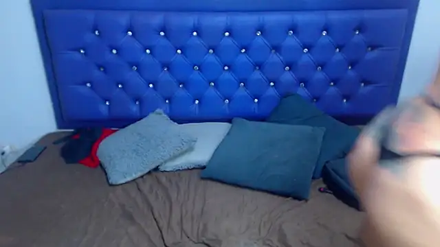 Snapshot of kiwii_nasty chatting on 10.26.25 kiwii nasty online show from 10.26.25