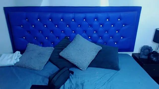 Snapshot of kiwii_nasty chatting on 11.25.25 kiwii nasty online show from 11.25.25