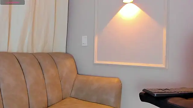 Lia walton online show from 01.01.25