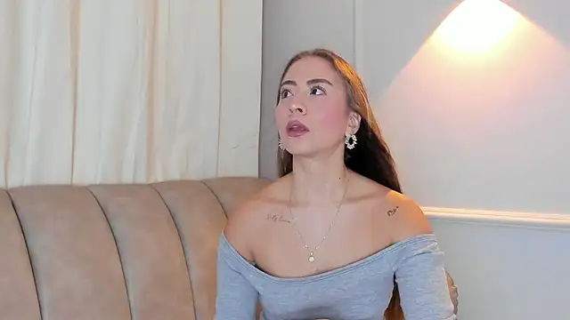 Lia walton online show from 02.12.25