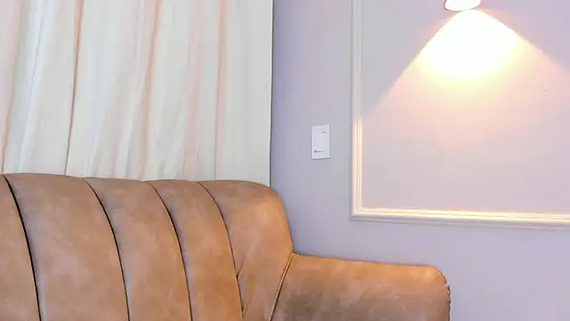 Lia walton online show from 09.20.25