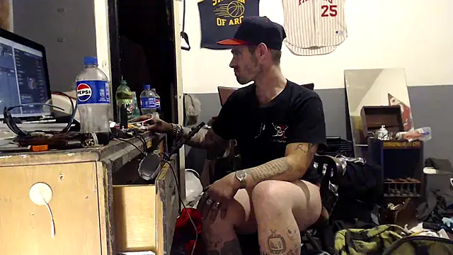 Snapshot of sledge901 chatting on 01.17.26 sledge901 online show from 01.17.26