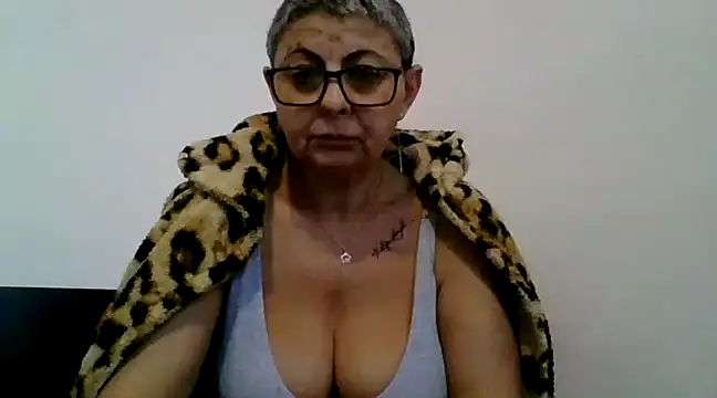 roseblak42 online show from 02.04.25