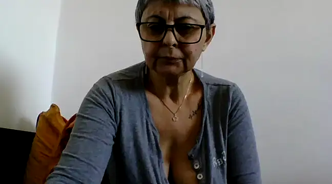 roseblak42 online show from 03.22.25