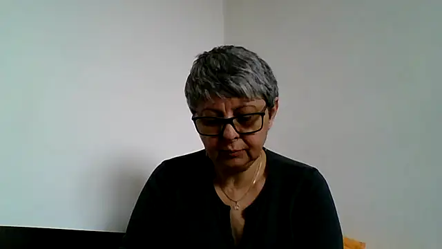 roseblak42 online show from 04.04.26