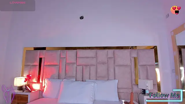 Miss Abigail  online show from 10.17.25