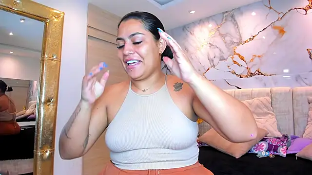 Snapshot of kiana_cream chatting on 02.16.26 kiana cream online show from 02.16.26