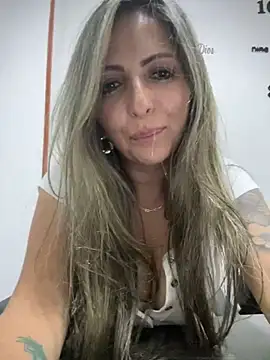 Snapshot of _Abril-Office1 chatting on 12.05.24 Abril-Office1 online show from 12.05.24