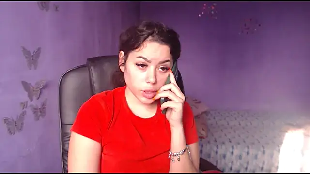 LovelyJulliette online show from 02.14.25