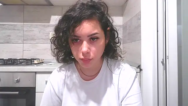 LovelyJulliette online show from 11.27.25