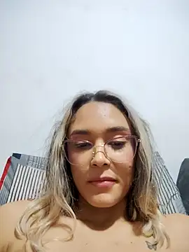 TaraaHot online show from 03.22.25