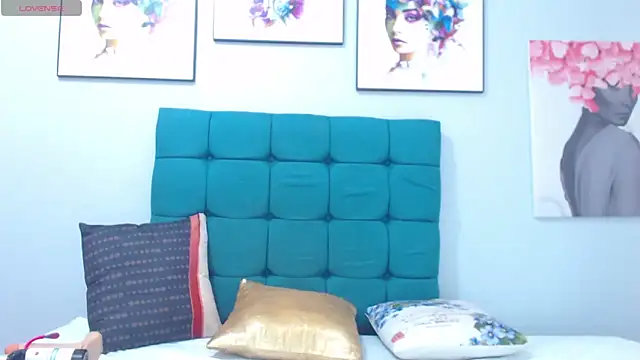 Snapshot of SofiaSexy_ chatting on 02.11.25 SofiaSexy  online show from 02.11.25