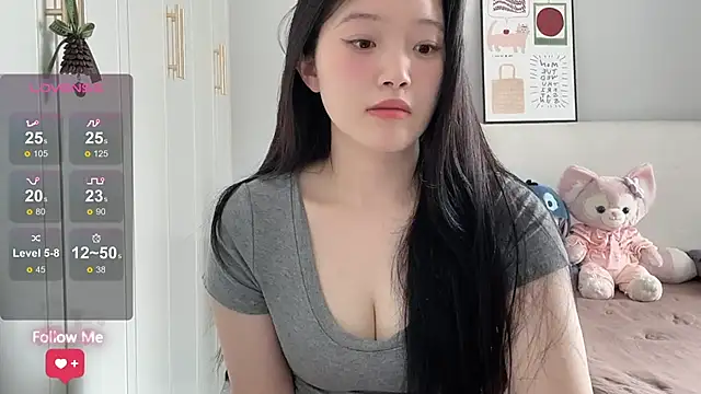Snapshot of rose-u chatting on 06.25.26 rose-u online show from 06.25.26