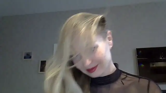 Snapshot of ZarinaSwift chatting on 11.01.25 ZarinaSwift online show from 11.01.25